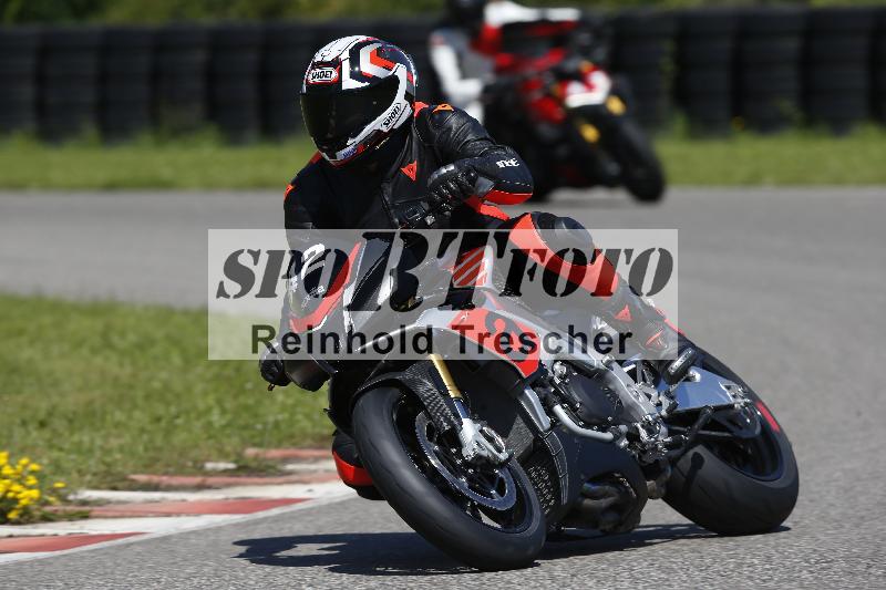 /Archiv-2024/29 12.06.2024 MOTO.CH Track Day ADR/Gruppe blau/42